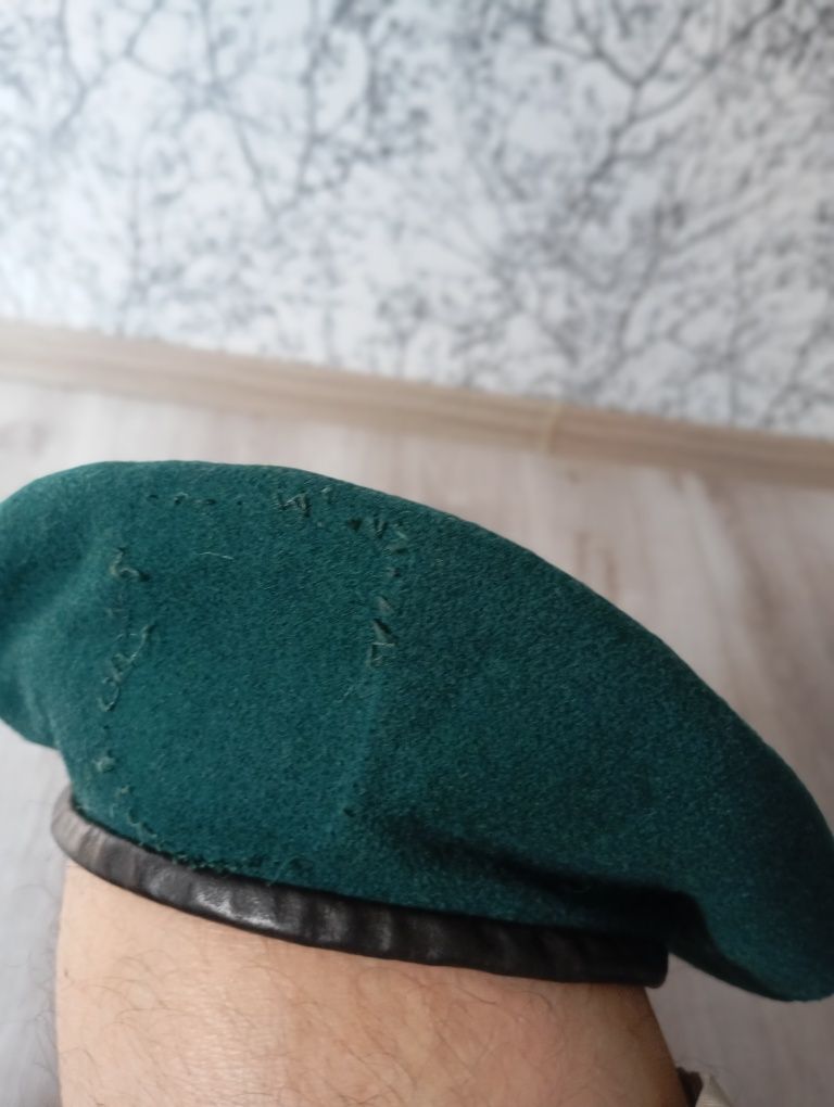 Sprzedam beret wsojskowyy
