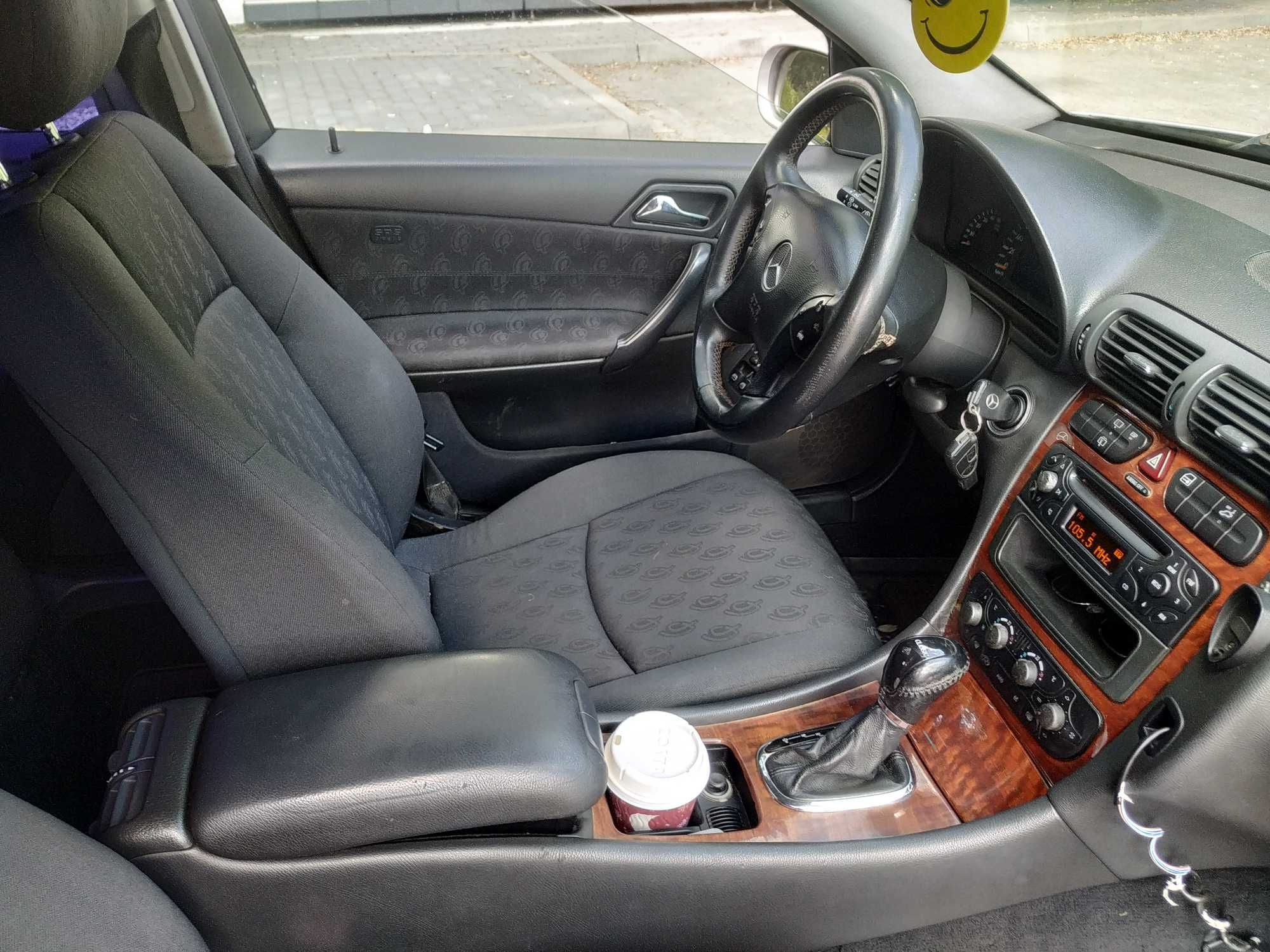 Mercedes -Benz C270 W203 CDI 2.7 automat