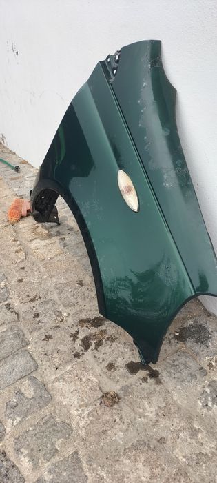 Guarda lamas direito Yaris
