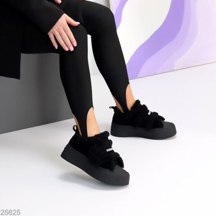 Жіночі шкіряні зимові черевики автоледі в кольорах