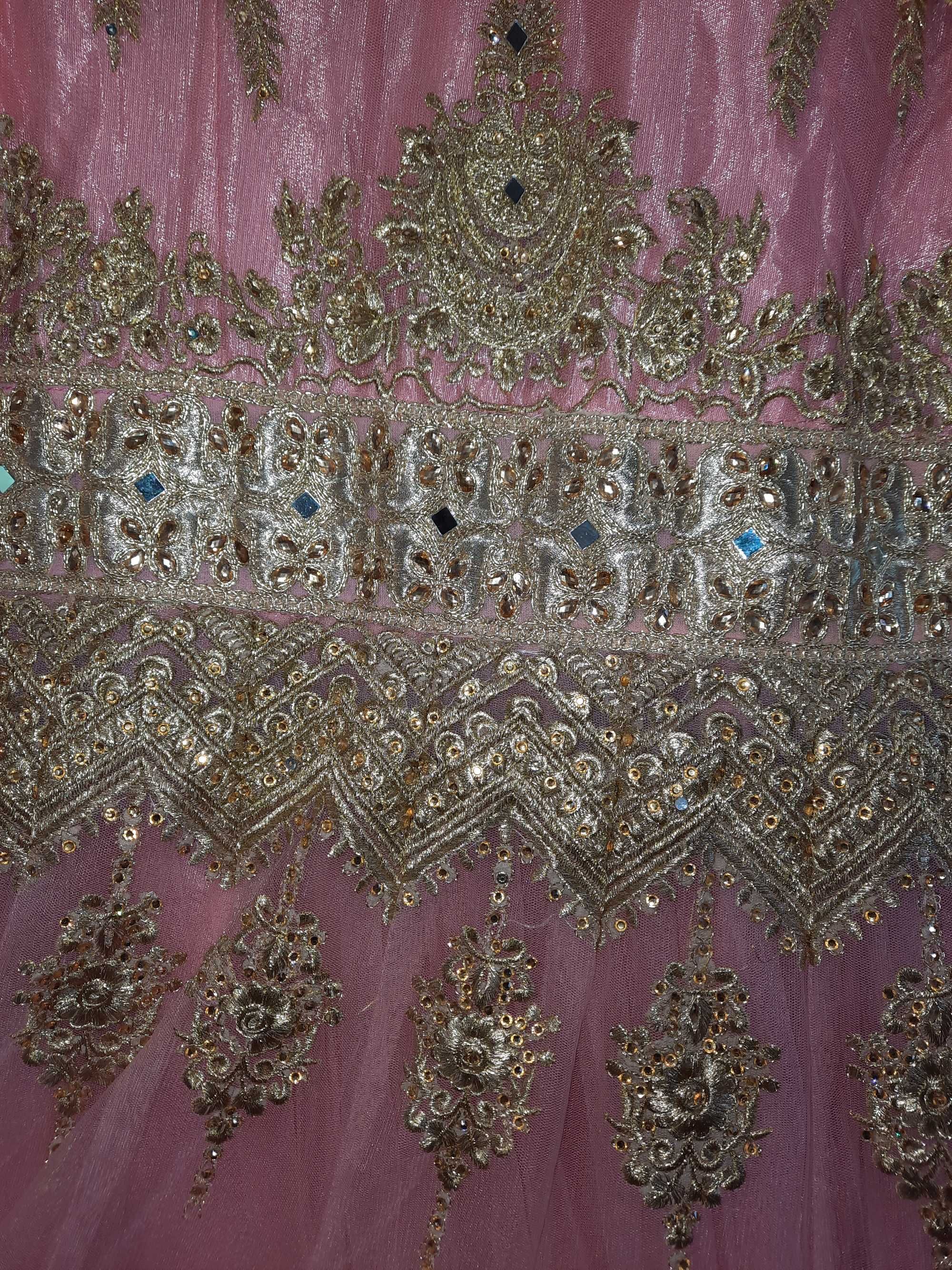 Suknia balowa indyjska
