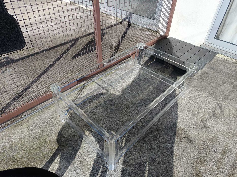 Dou estrutura de mesa de centro em acrílico