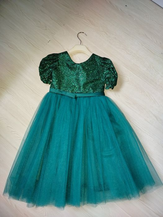 Дитяча сукня 5-7 років. На зріст 116-122 см.