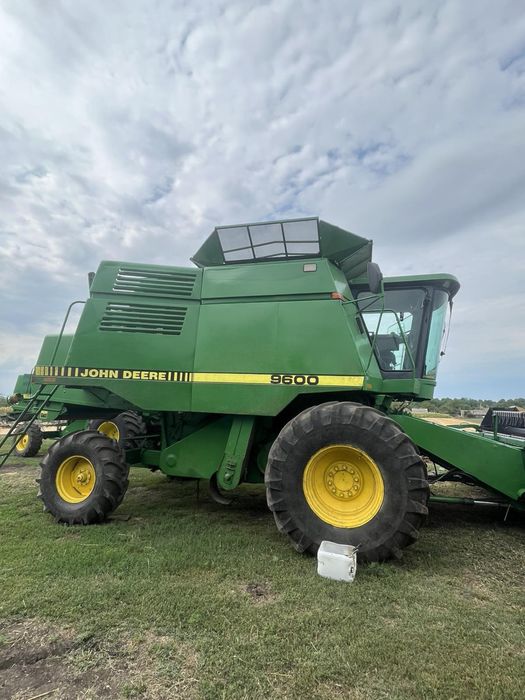 John Deer 9600 з жаткою