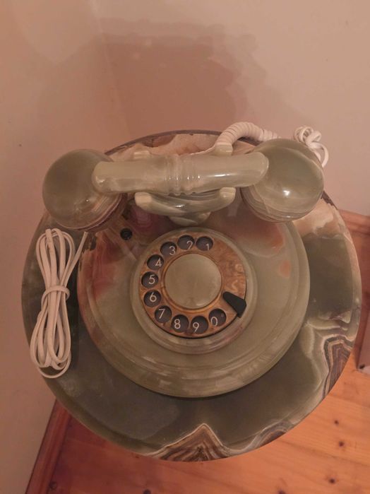 Кавовий столик & телефон з Онікса