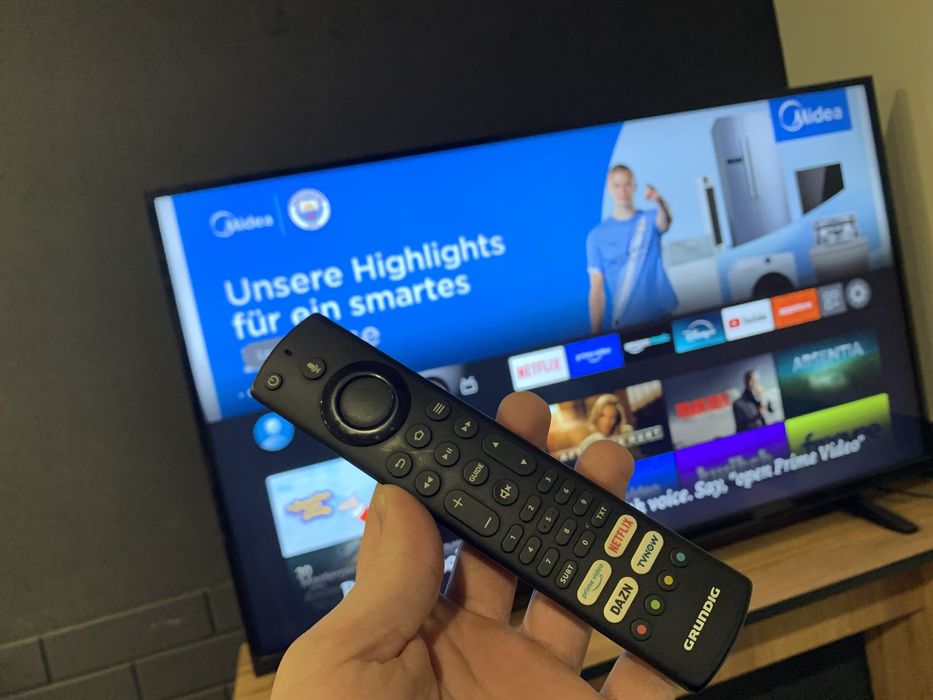 Телевізор Grundig 50 smatr TV 4k + кріплення на стіну