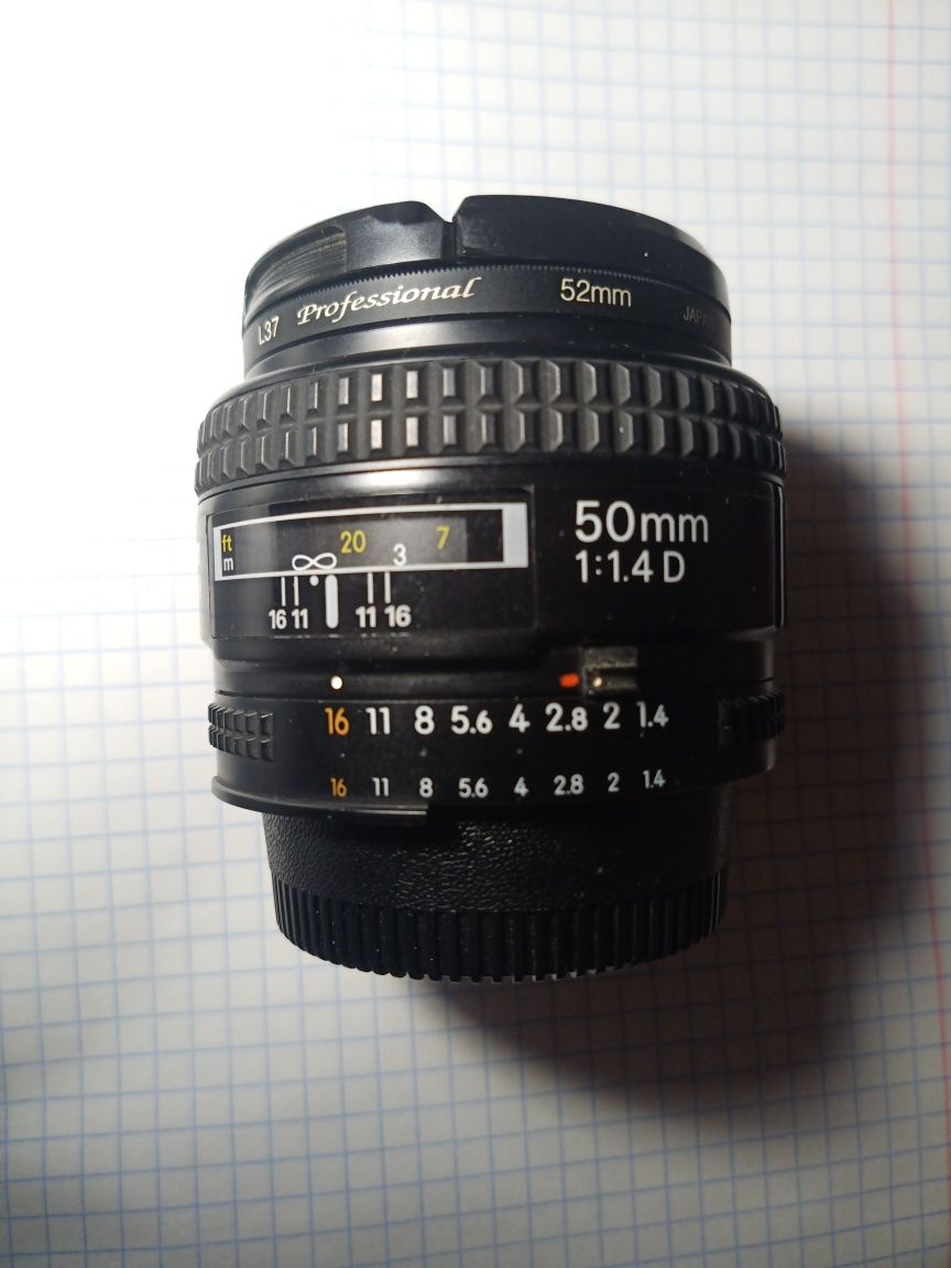 Nikkor AF 1.4 D Об'єктив