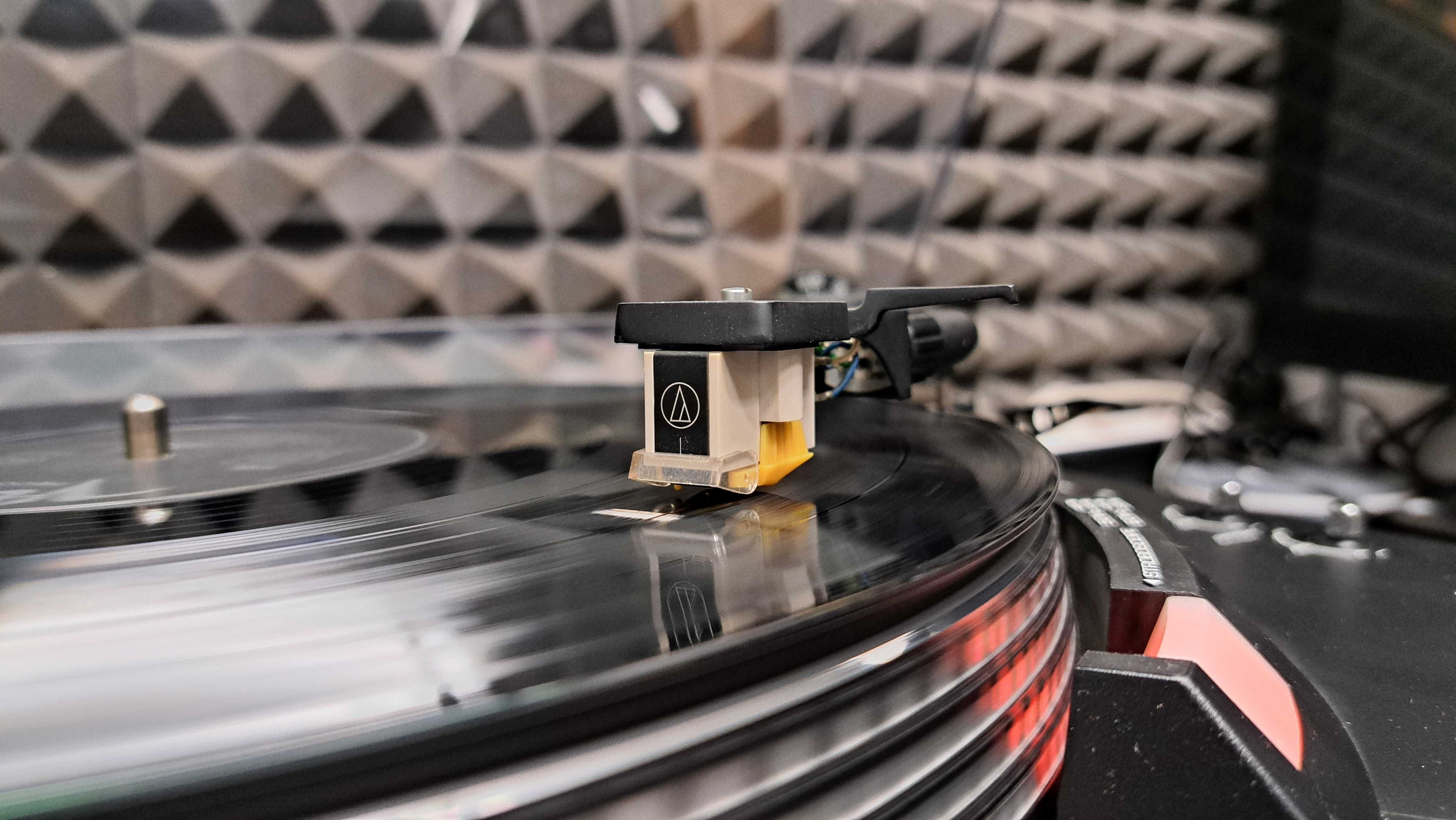 Gramofon Technics SL-2000