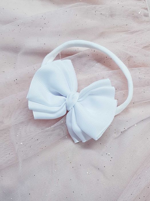 Opaska dziecięca biała kokardka na chrzest urodziny i inne okazje