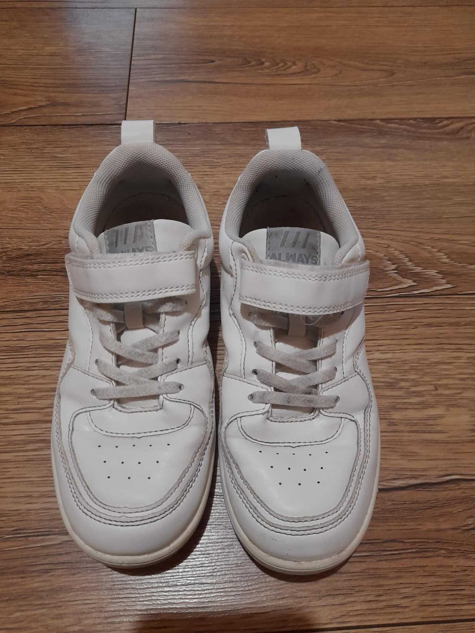 Buty białe chłopięce rozmiar 34