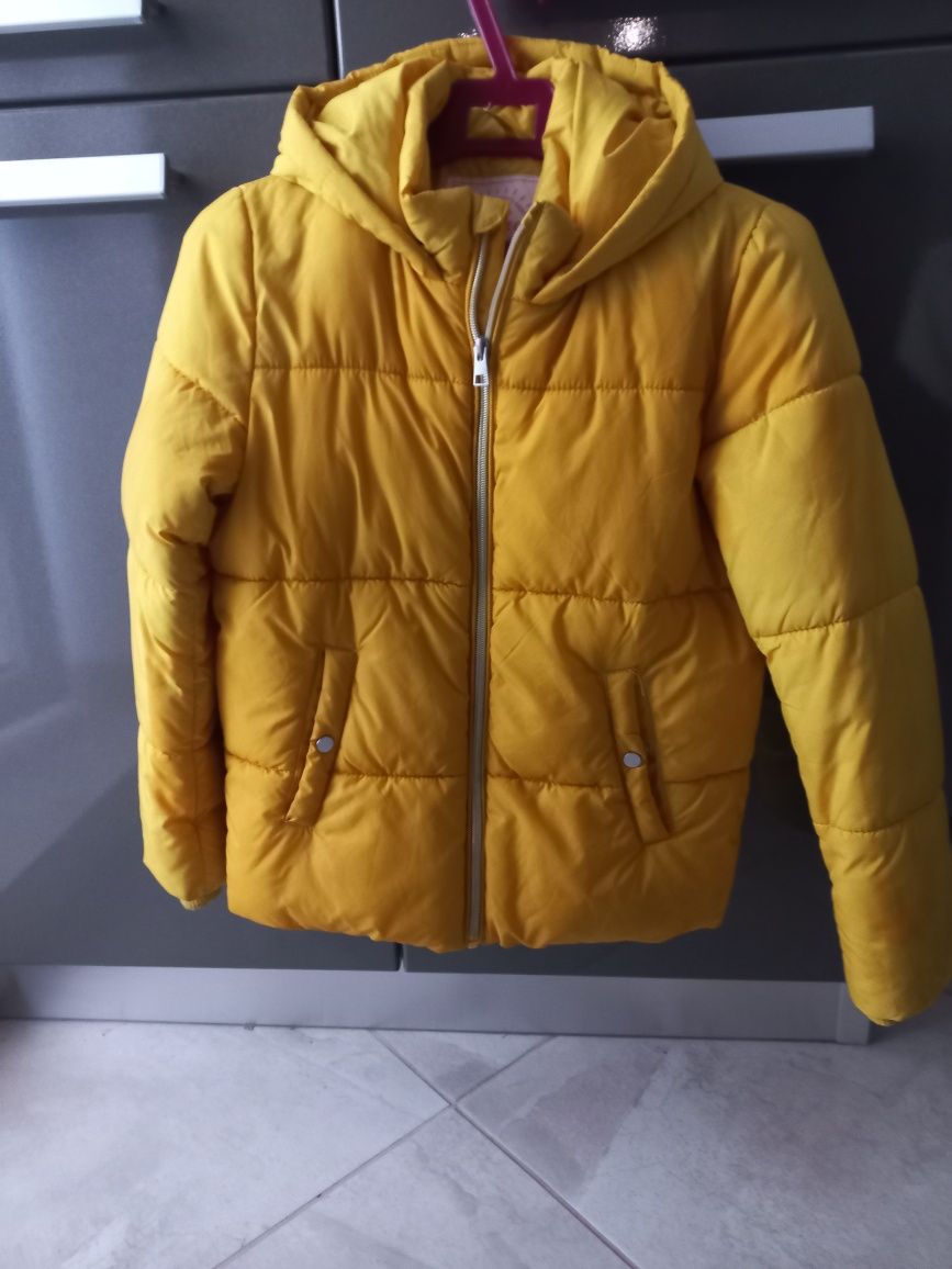 Продам курточку с коллекции Zara,жёлтый пуховик