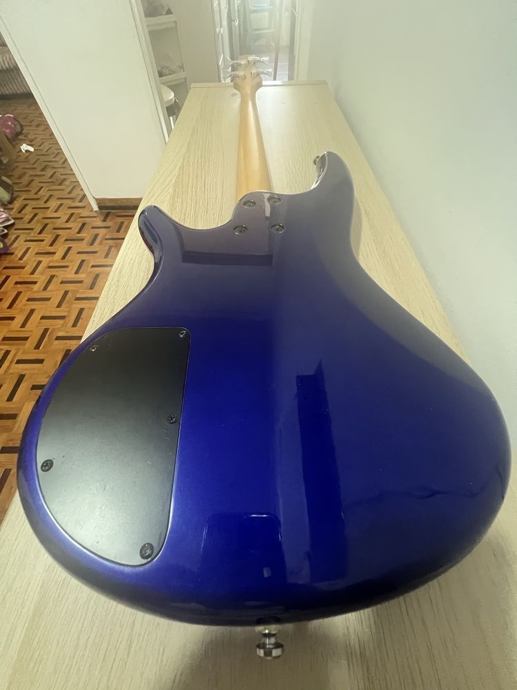 Ibanez SR300DX bass