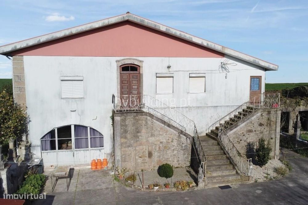 Quintinha localizada em  Tamel (São Veríssimo)