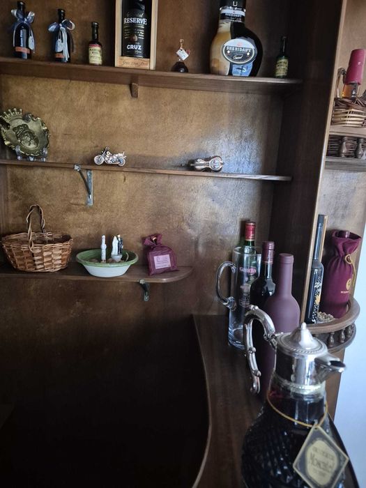 Móvel Bar Antigo em Madeira Maciça