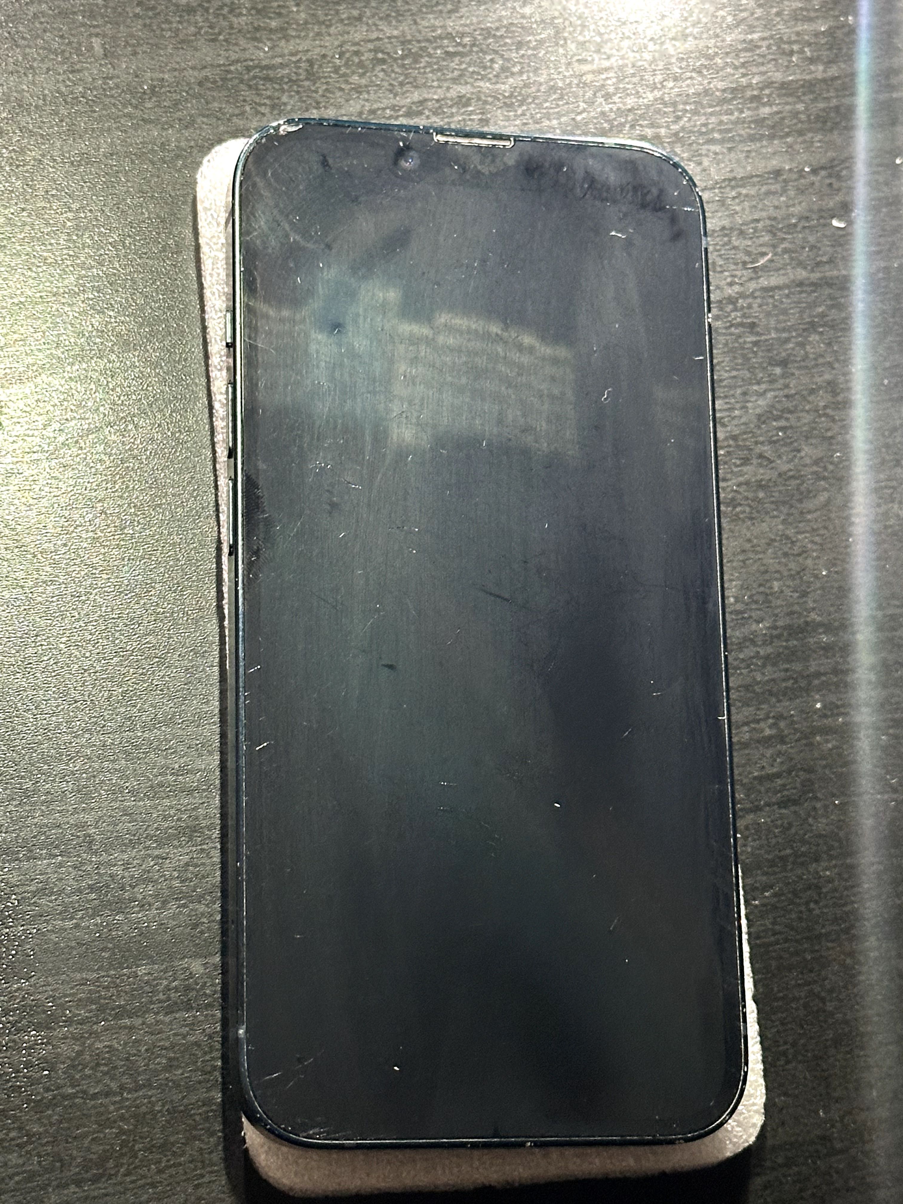 продаю iPhone 14 128гб, 83% батарея.