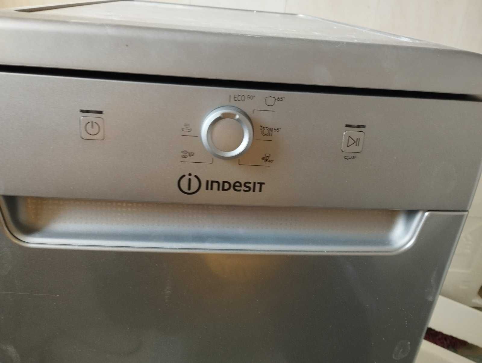 Продам посудомоечную машину новую indesit