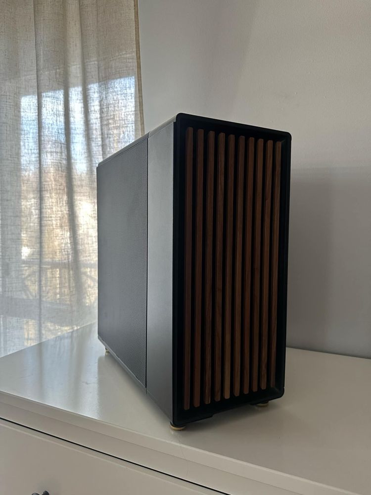 Komputer-RTX 4070-i9-32GB DDR5-2TB M.2