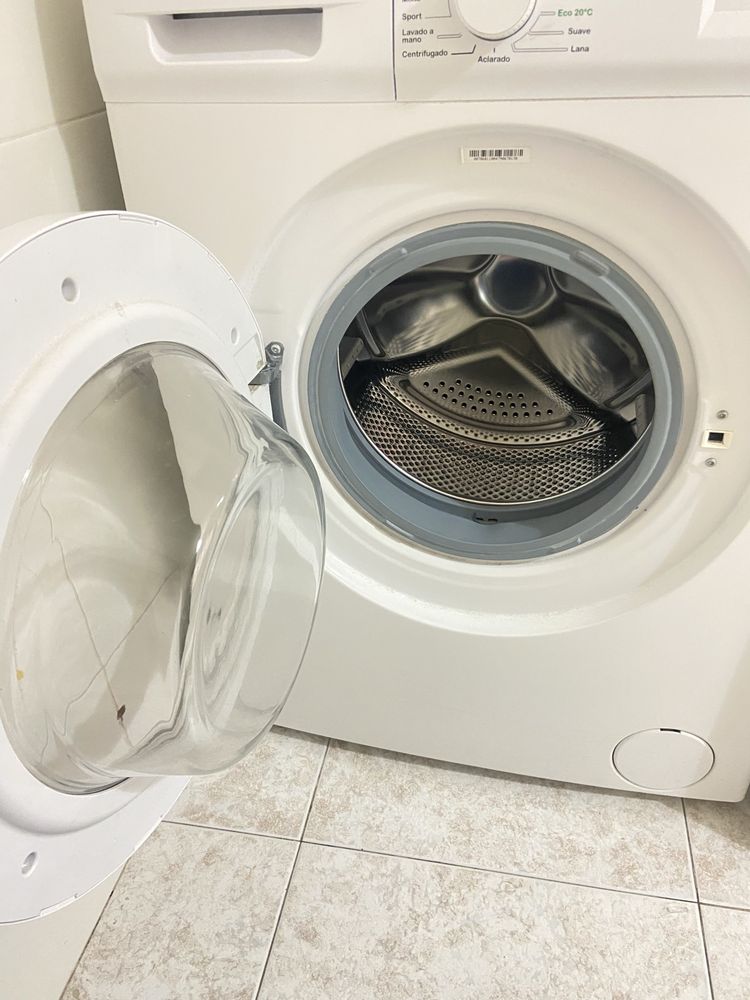 Maquina de lavar 5kg bom estado negociavel