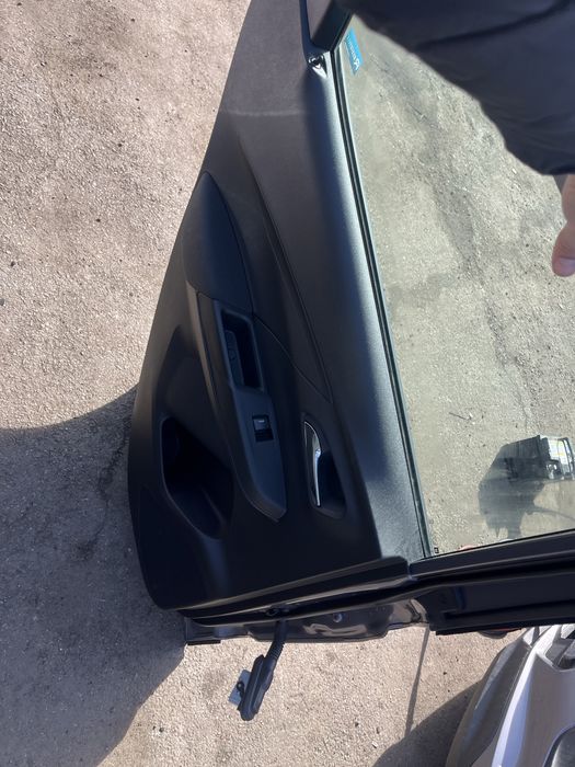 Bolt ev 23 рік 247F двері ліві задні
