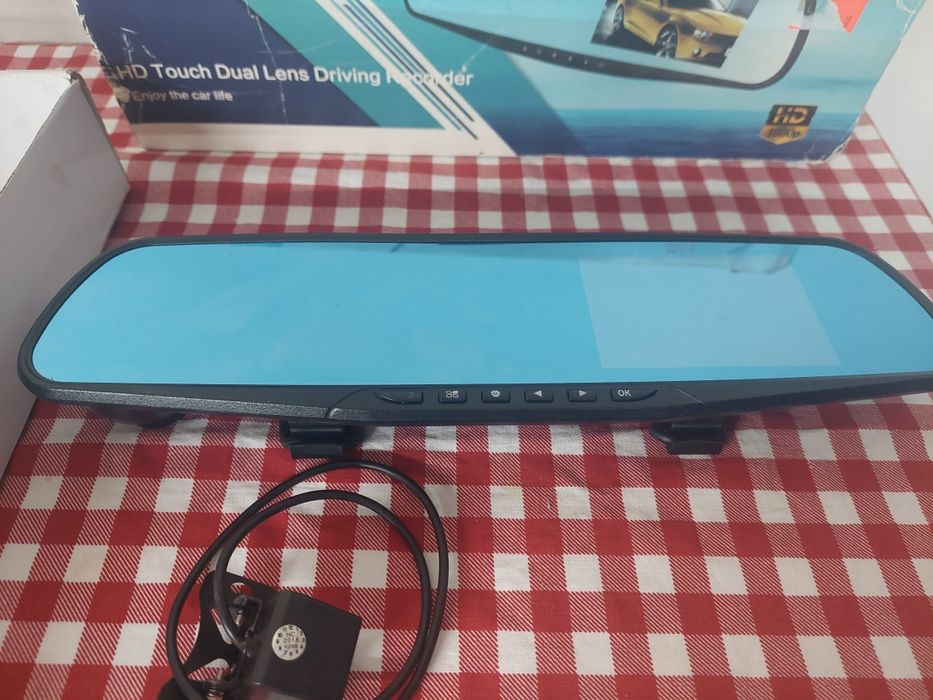 Kamera kamerka na lusterko rejestrator jazdy do samochodu