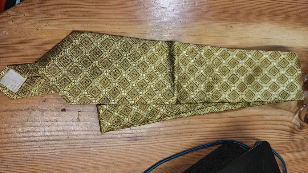 Versace. Чоловіча краватка.Нова