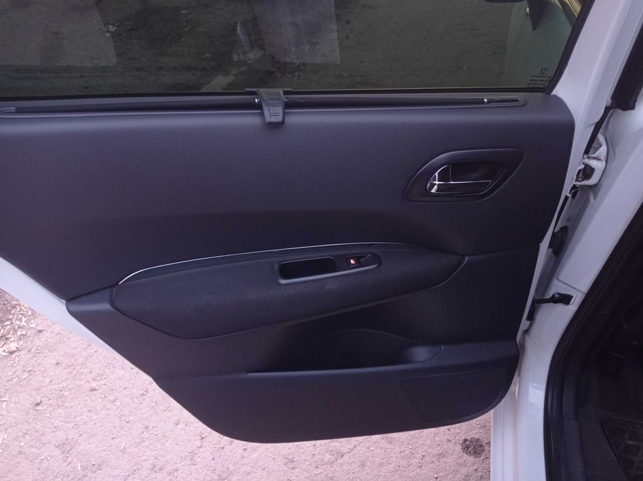 Продам Пежо 5008 2л.HDI