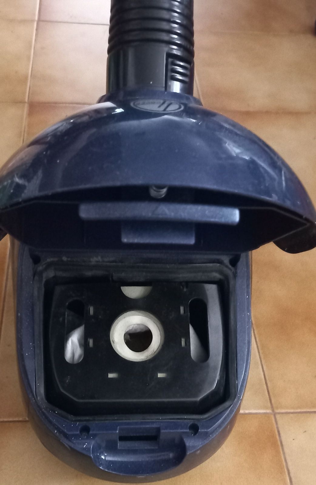 Vendo aspirador Hoover com boa aspiração