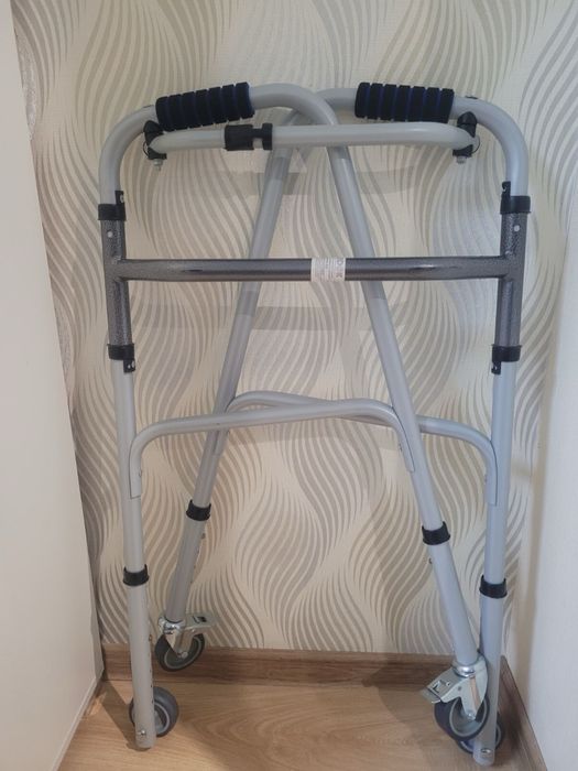 Ходунки/ходулі/ходуни Medok MED 03-012 складні на 4 колесах