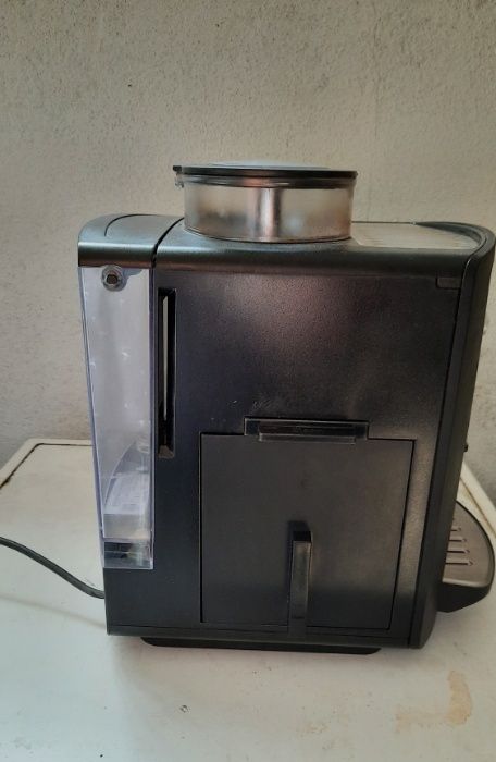 MÁQUINA DE CAFÉ Expresso KRUPS com Moinho Incorporado