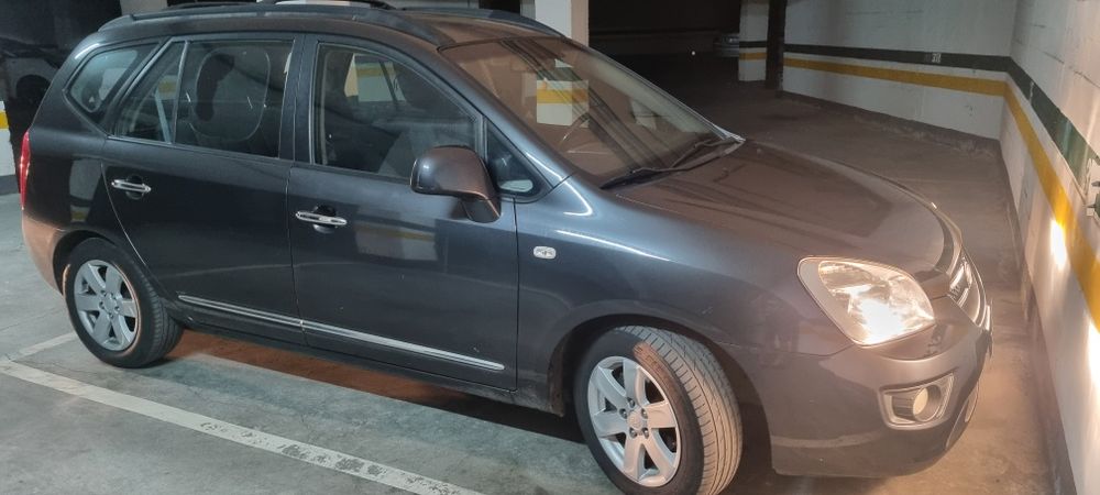 Vendo Kia carens 2009 óptima condições