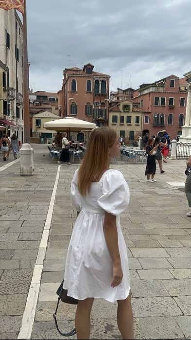 Сукня літня біла