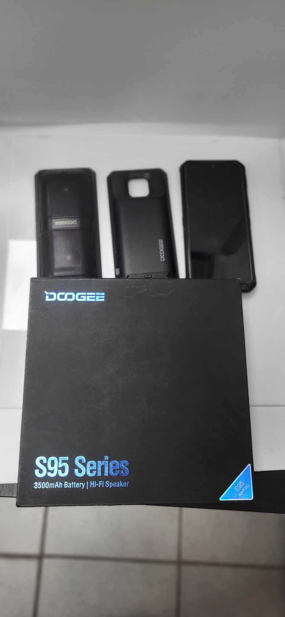 Smartfon DOOGEE S95 6/128GB 6.3" Czarny + Powerbank + Głośnik