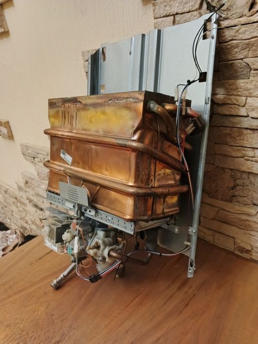 Газова колонка. Проточний газовий водонагрівач.