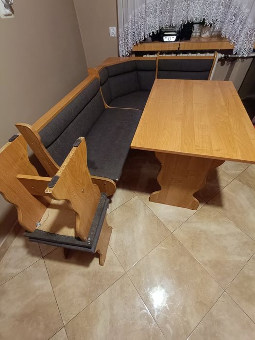 Zestaw stołu z narożnikiem