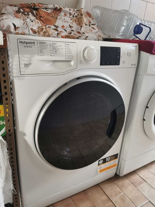 Máquina de LAVAR e SECAR roupa Ariston Hotpoint