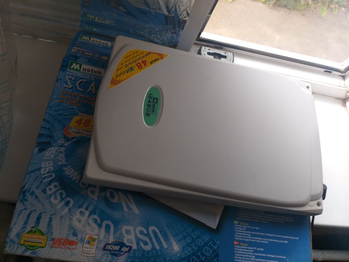 Сканер Mustek ScanExpress 1248UB.