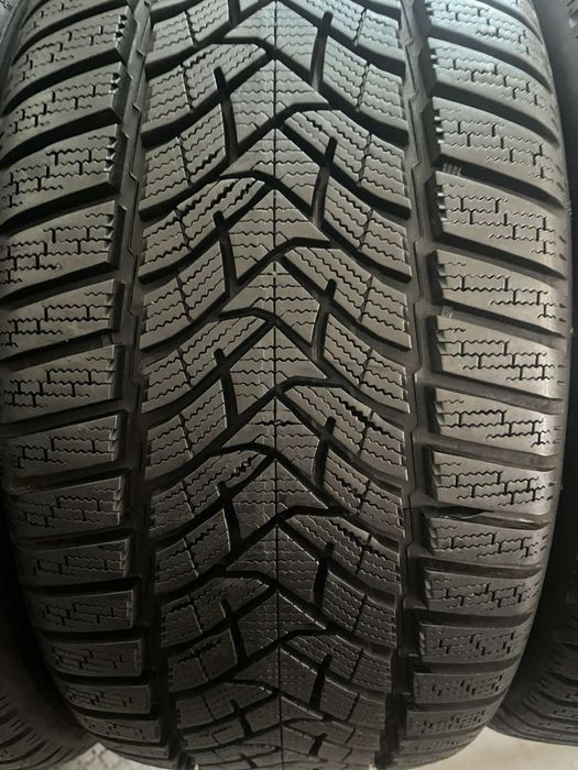 245/40/18 R18 Dunlop SP winterSport 5 4шт зима