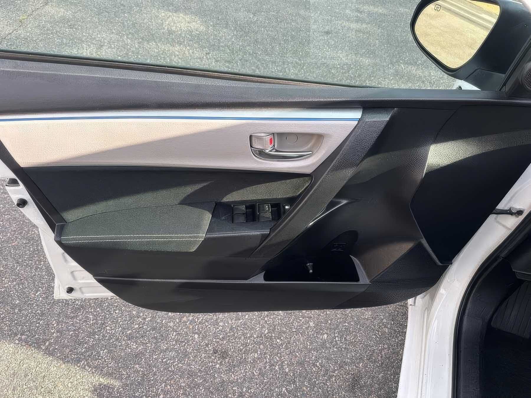 2016 Toyota Corolla LE Premium