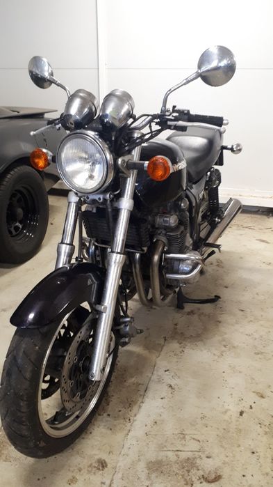 Kawasaki Zephyr 750, zamiana na W124, W210