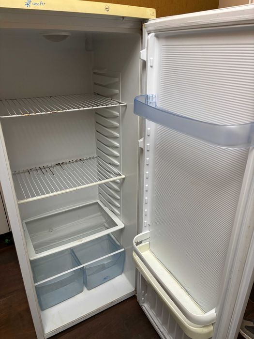 Холодильник Для зелени для напитков БЕЗ морозилки .