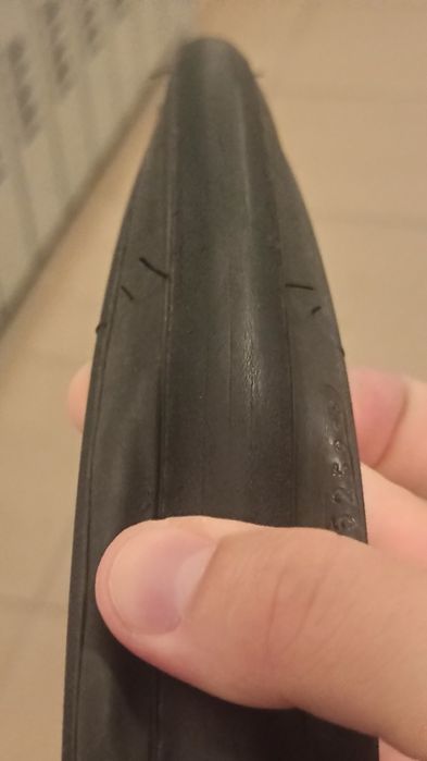 Opony szosowe Bontrager R1 700x23