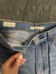 Продам шорти Levis