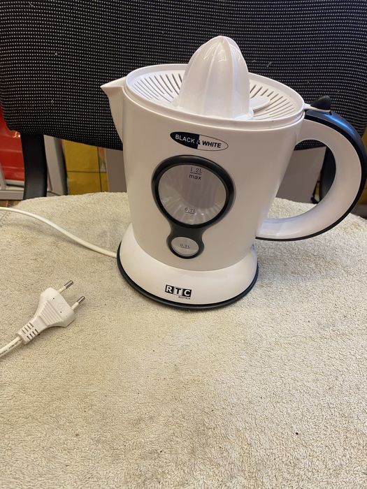 Цытрусовая соковыжималка