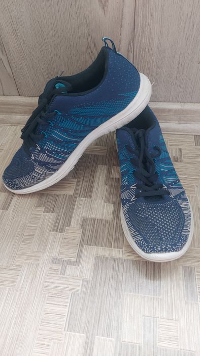 Продам кросівки Bona