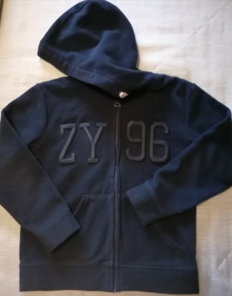 Roupa menino 8/9