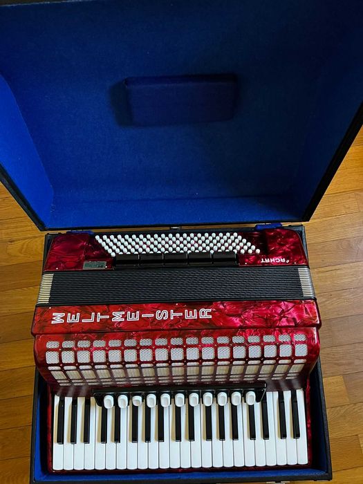 Acordeão Weltmeister Achat - 120 Baixos, 4a Voz + mala de transporte