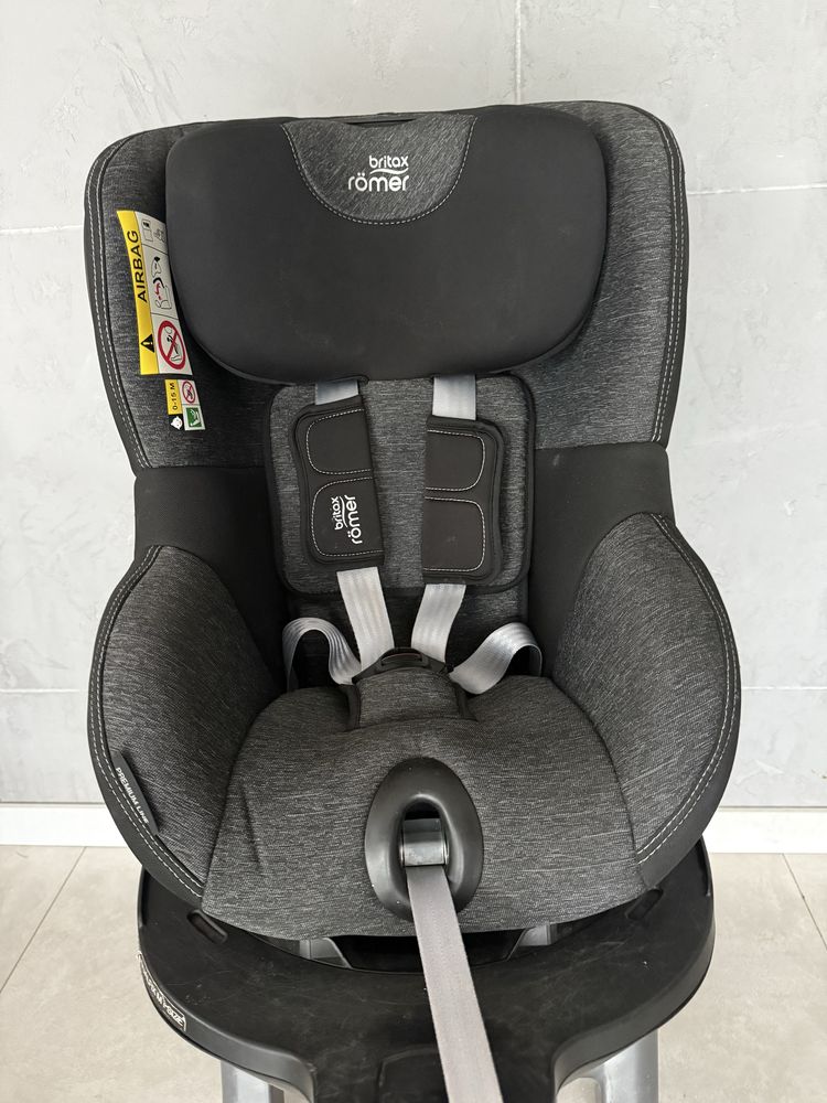 Britax Romer Dualfix M i-Size.
