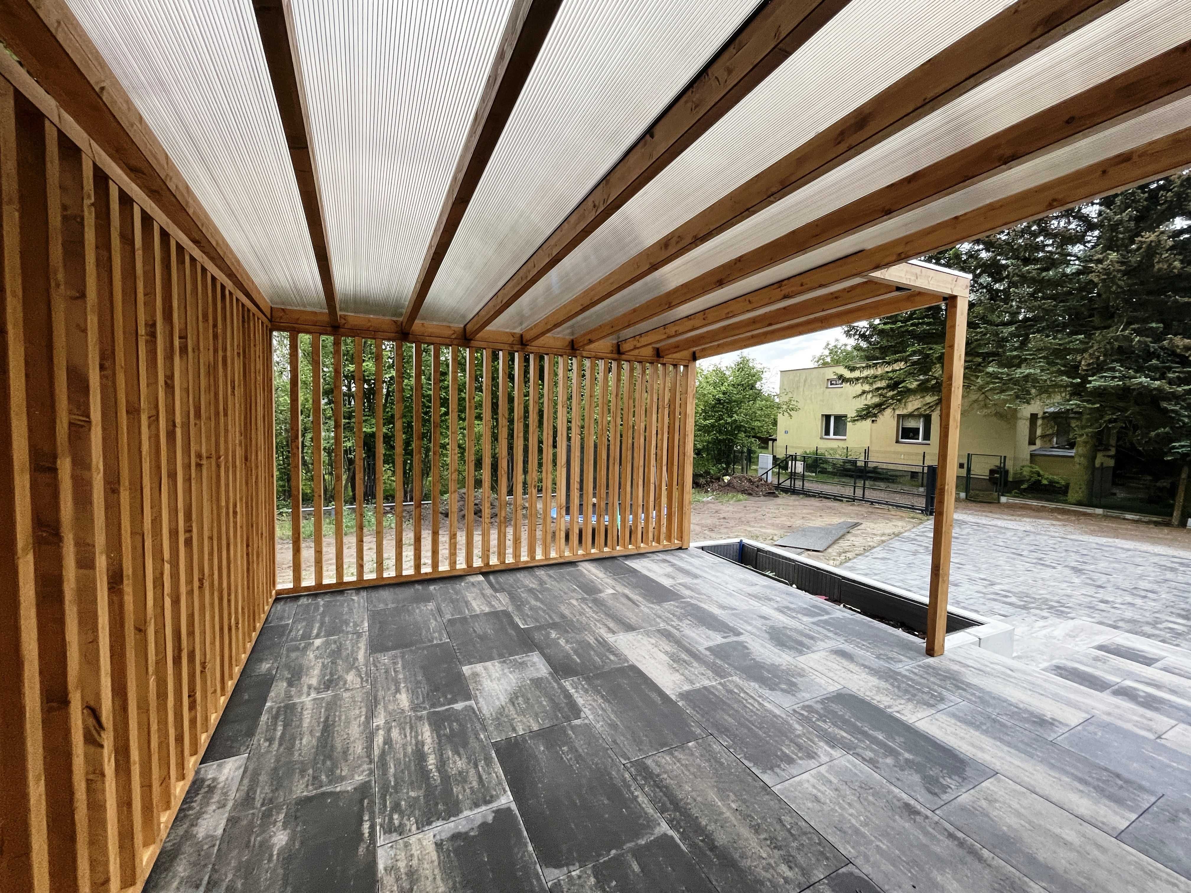 pergola z drewna klejonego BSH, zadaszenie tarasu, poliwęglan