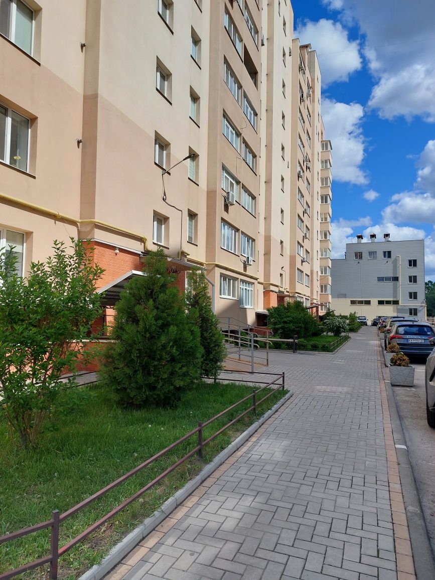 Продам 3 кімнатну квартиру в новобудові біля Лавини