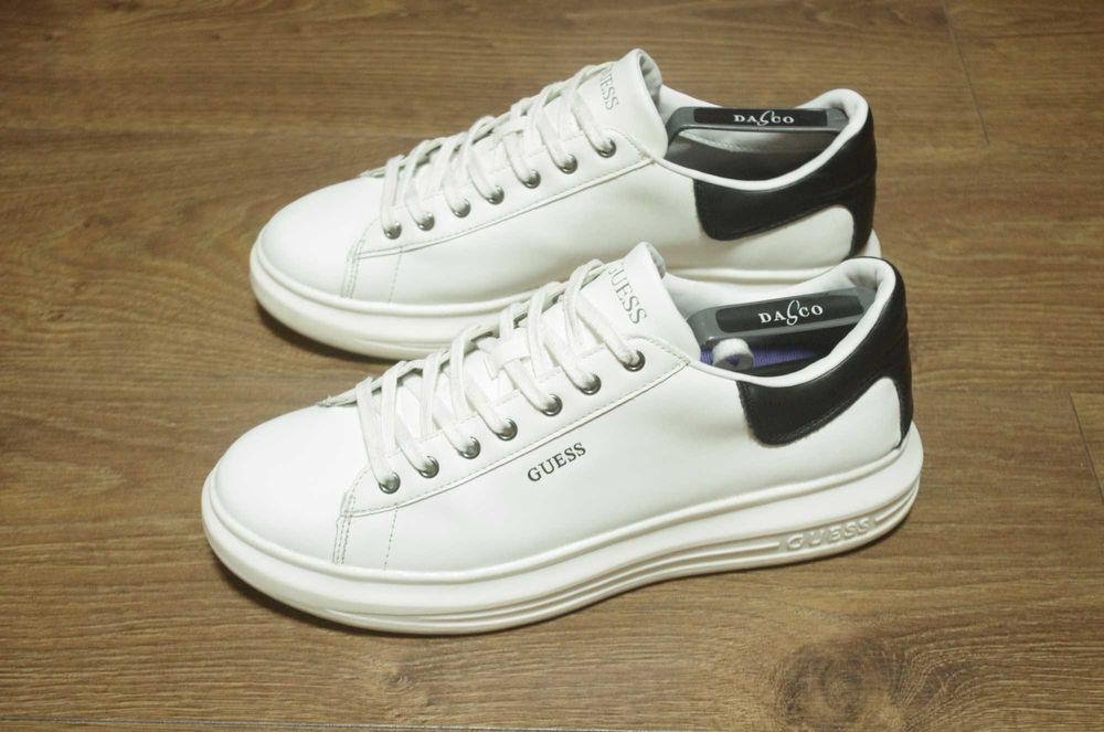 Кроссовки Alexander Mcqueen oversized оригінал 43р ідеал стан шкіра